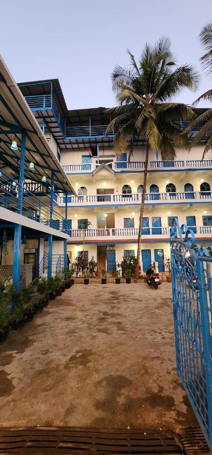 Mandrem Retreat Beach Resort Old Goa Bagian luar foto