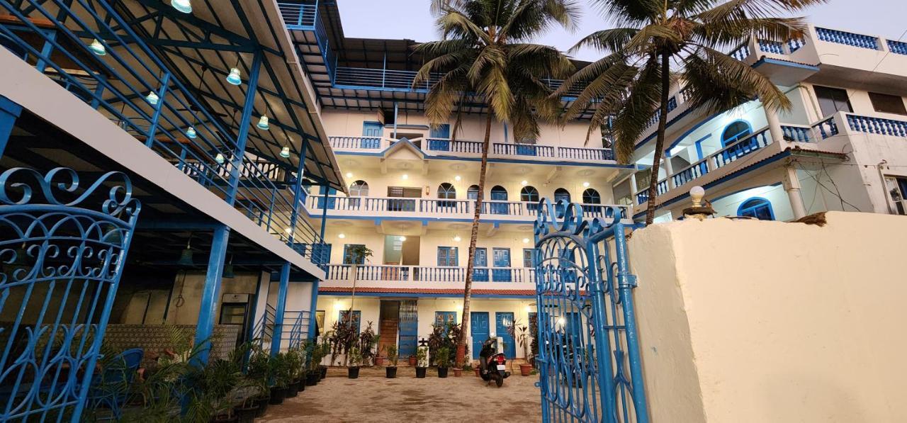 Mandrem Retreat Beach Resort Old Goa Bagian luar foto