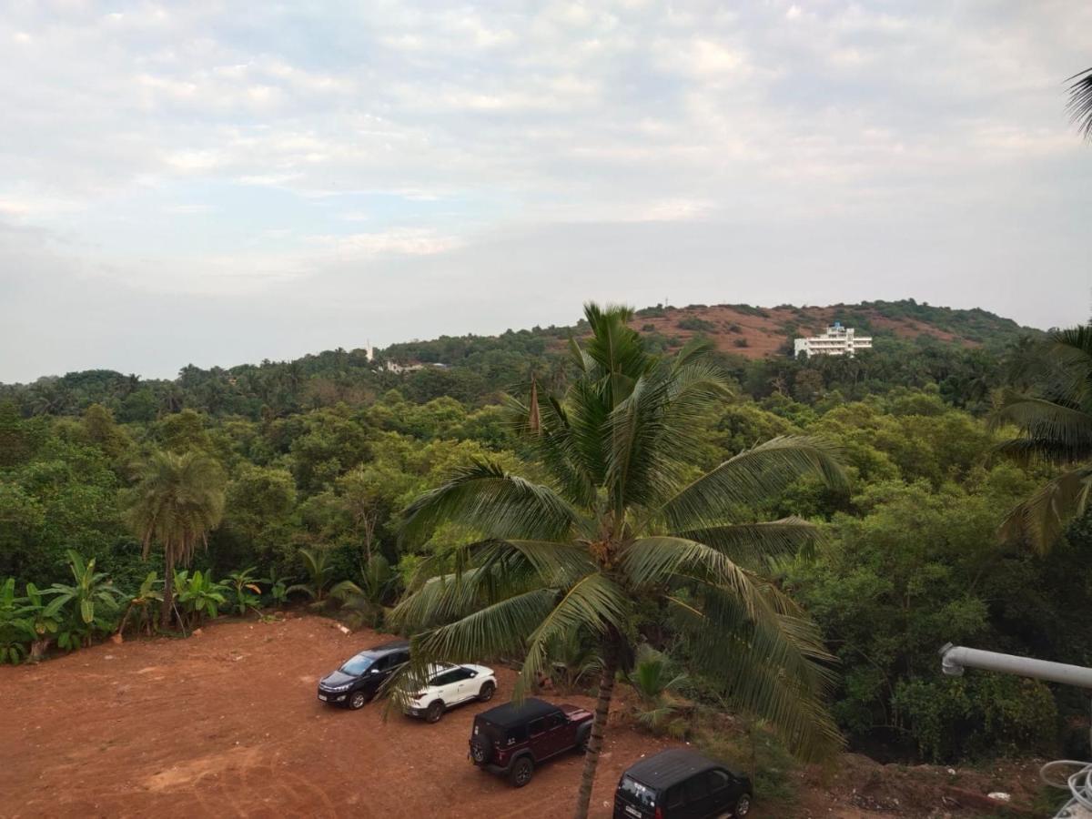 Mandrem Retreat Beach Resort Old Goa Bagian luar foto