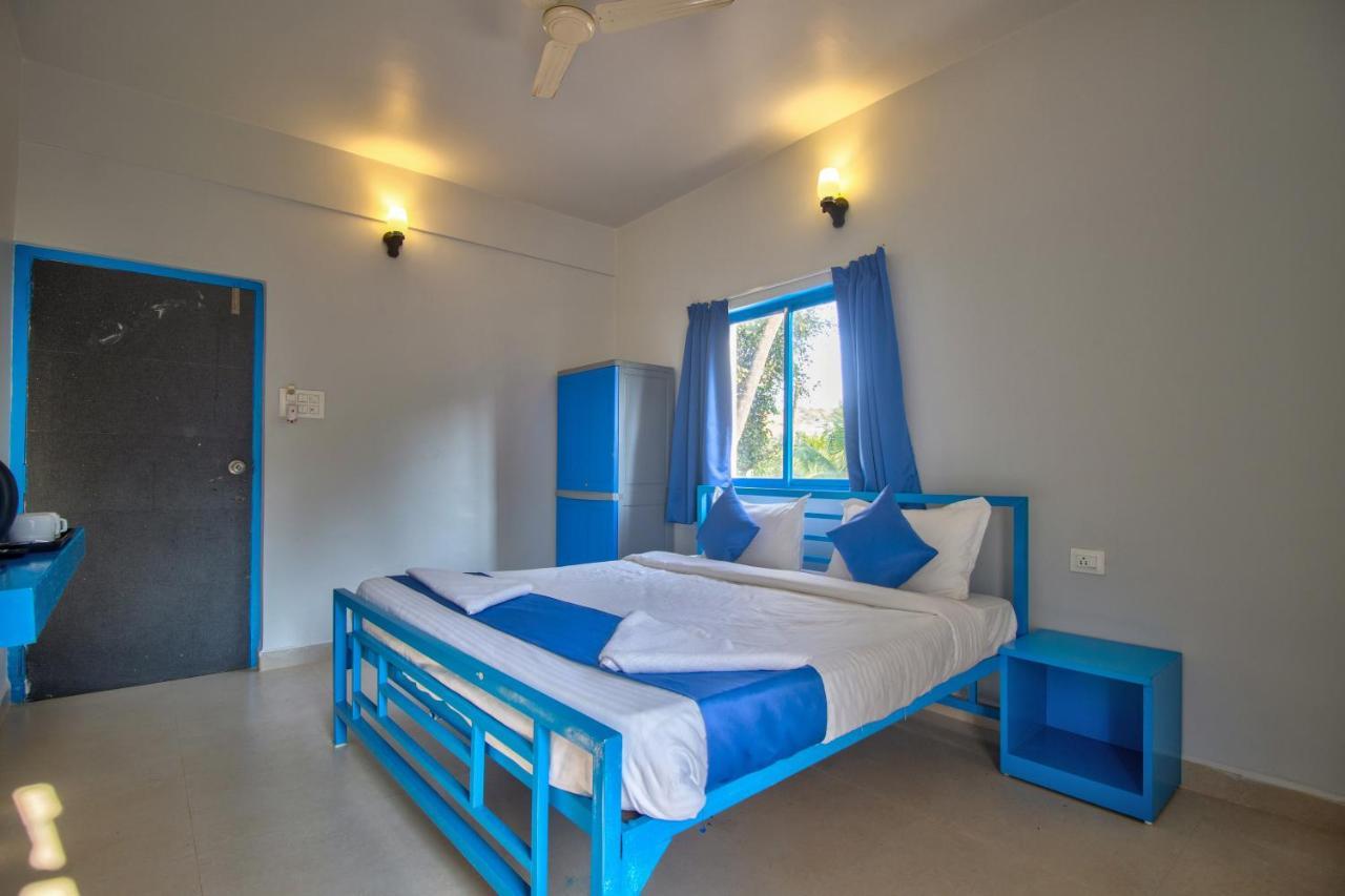 Mandrem Retreat Beach Resort Old Goa Bagian luar foto