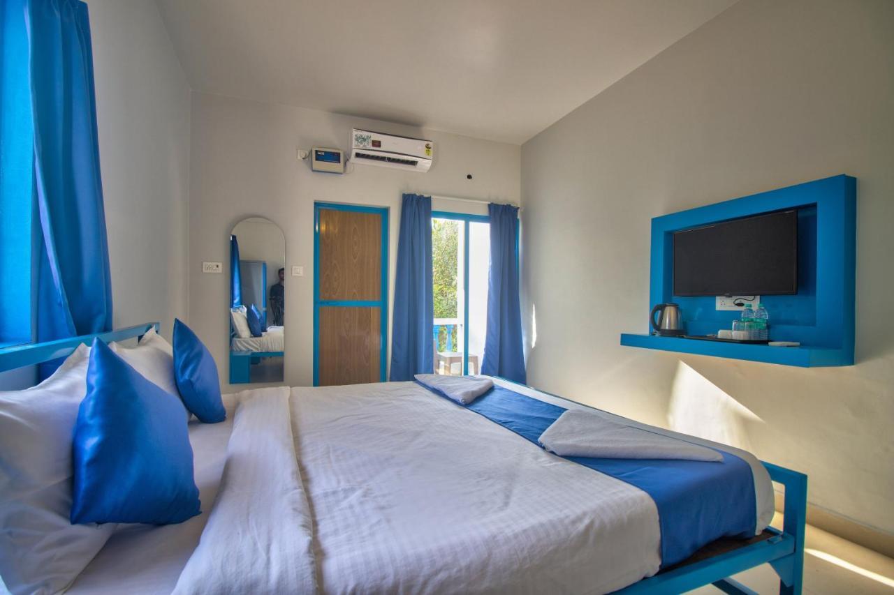 Mandrem Retreat Beach Resort Old Goa Bagian luar foto