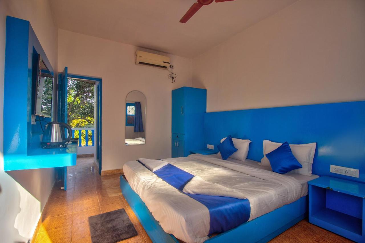 Mandrem Retreat Beach Resort Old Goa Bagian luar foto