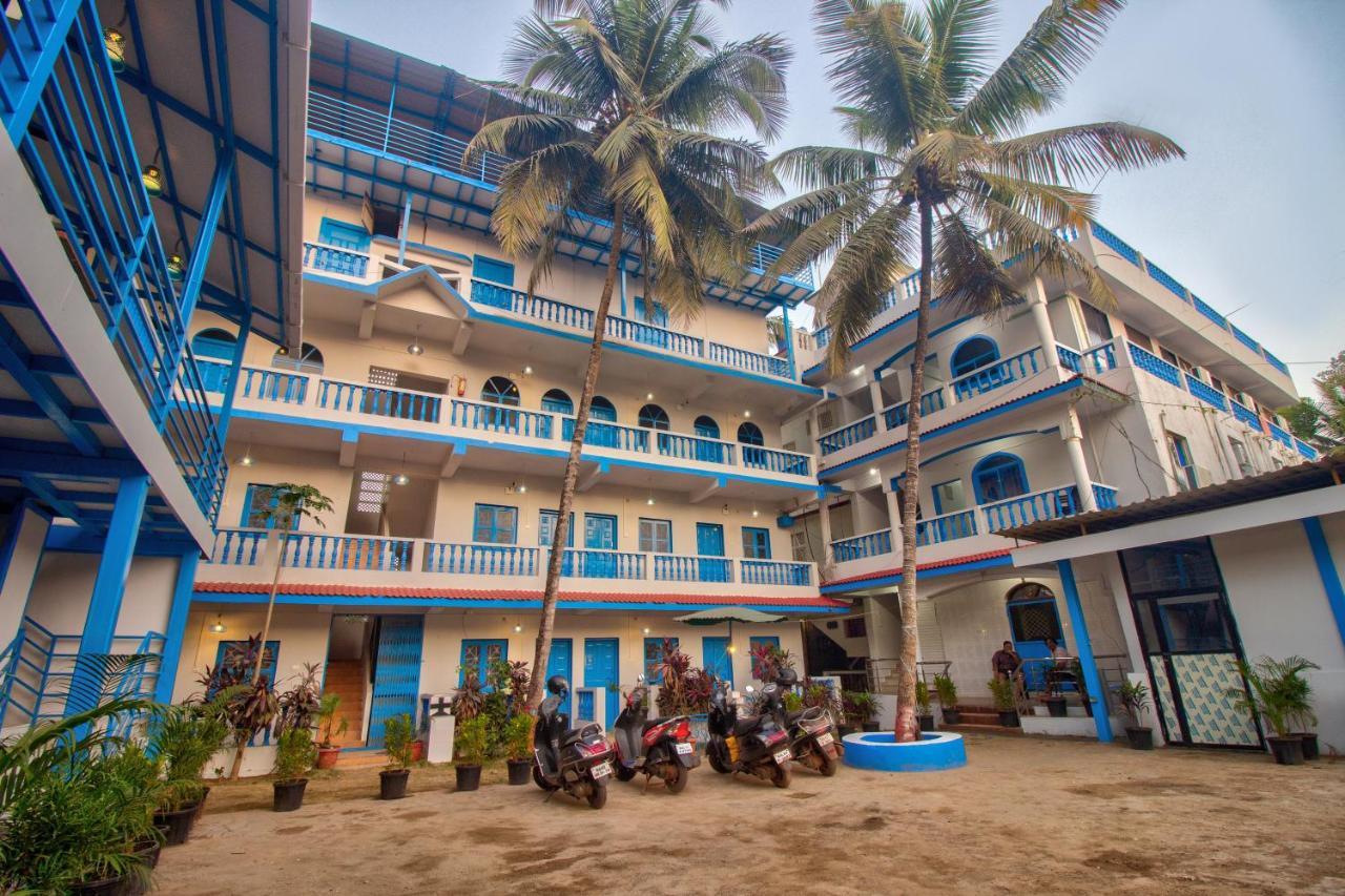 Mandrem Retreat Beach Resort Old Goa Bagian luar foto