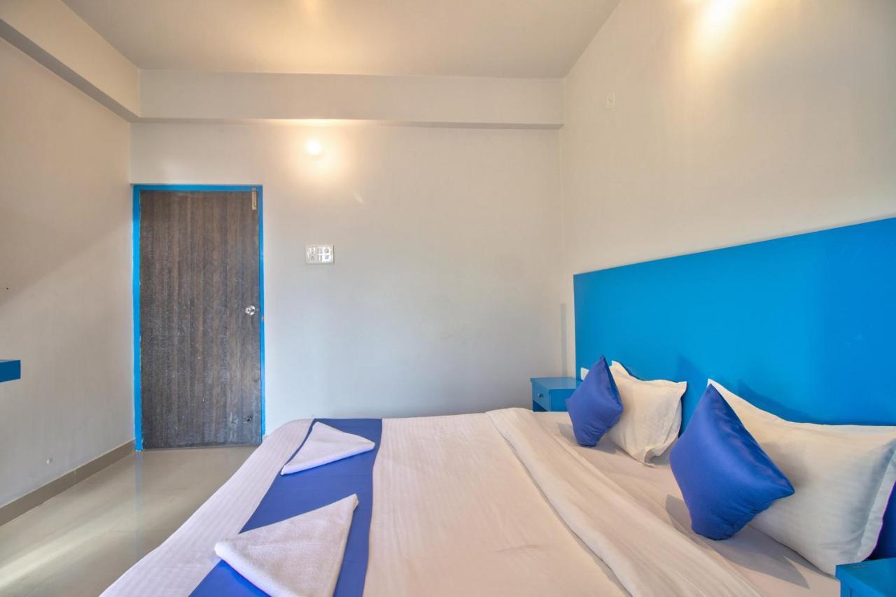 Mandrem Retreat Beach Resort Old Goa Bagian luar foto