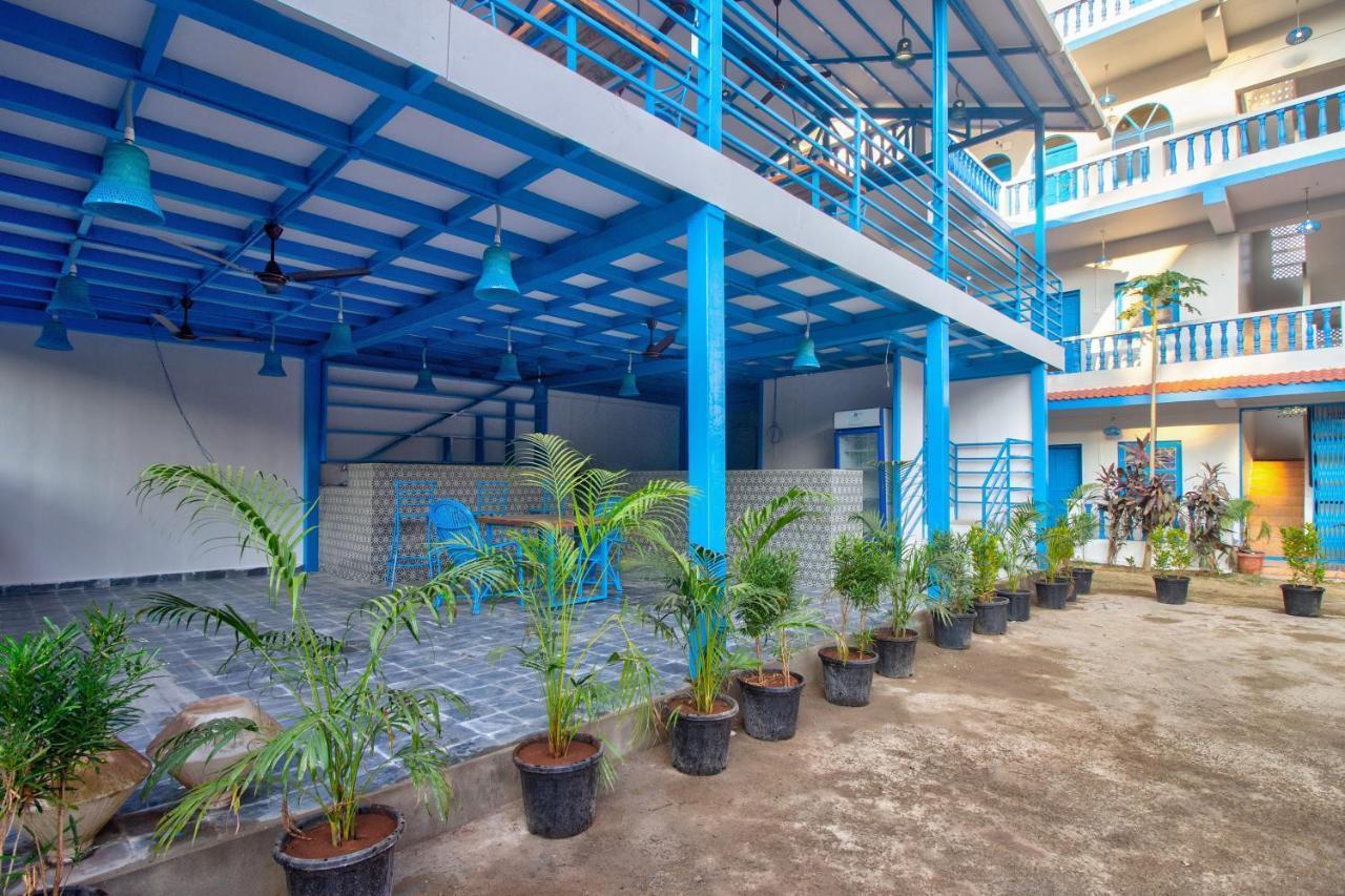 Mandrem Retreat Beach Resort Old Goa Bagian luar foto