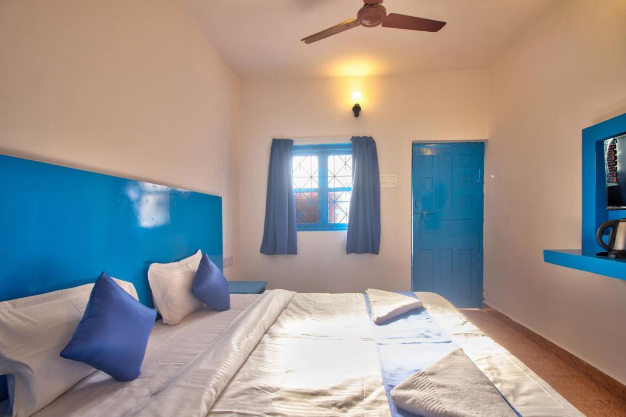 Mandrem Retreat Beach Resort Old Goa Bagian luar foto