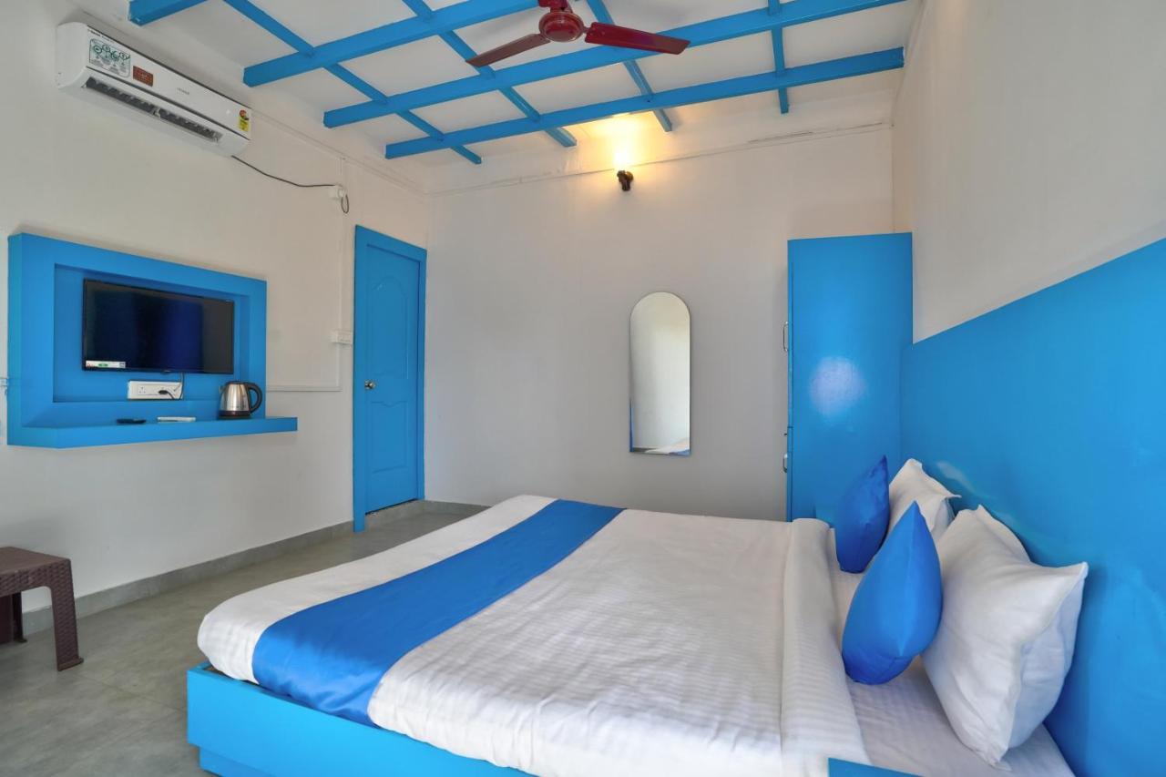 Mandrem Retreat Beach Resort Old Goa Bagian luar foto